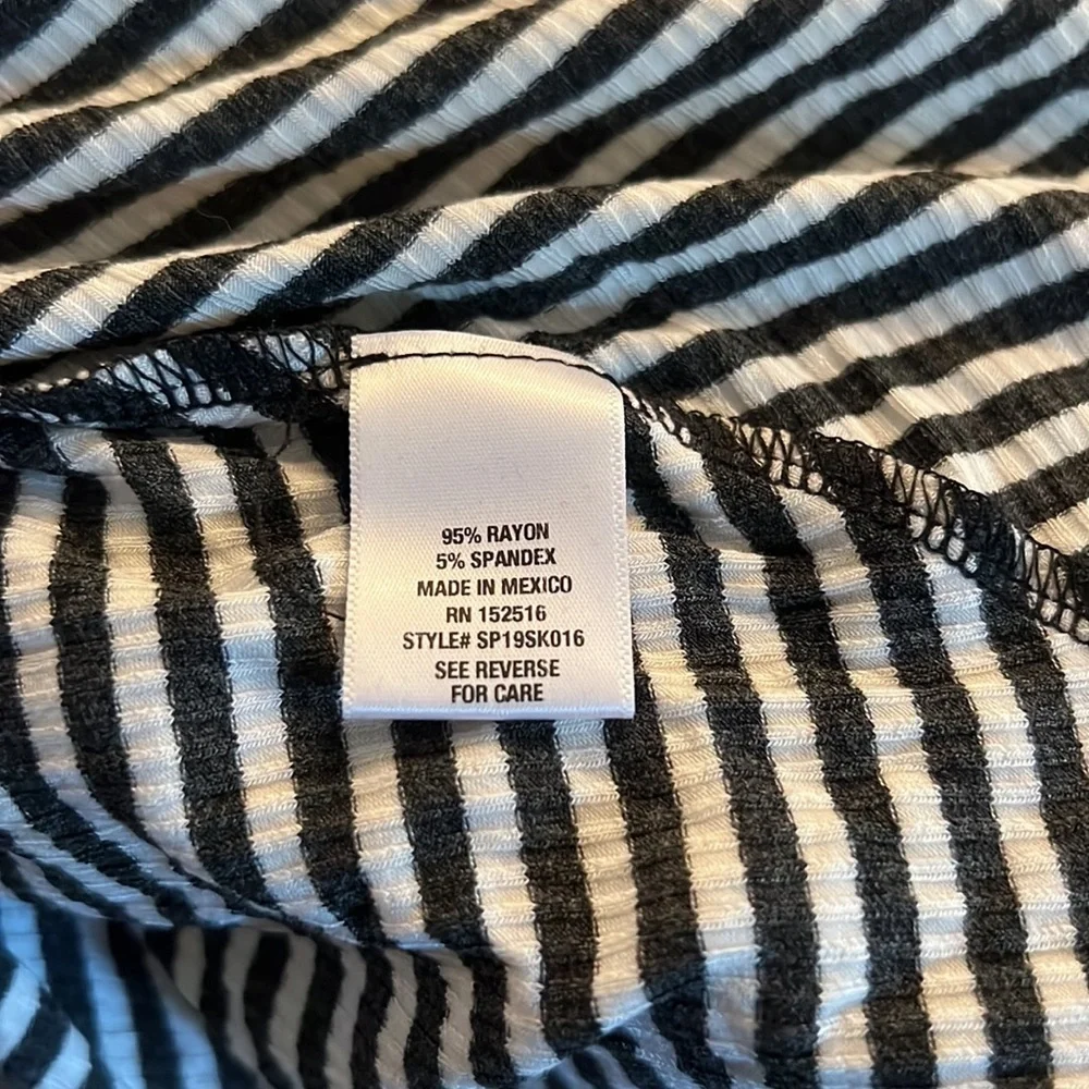 Molly & Isadora pocketed skirt